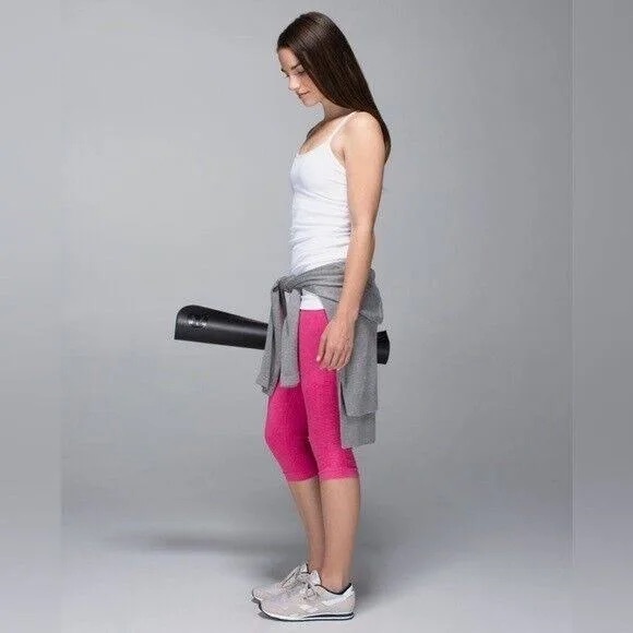 Lululemon in the flow seamless Pink crop leggings 8 - Picture 3 of 9